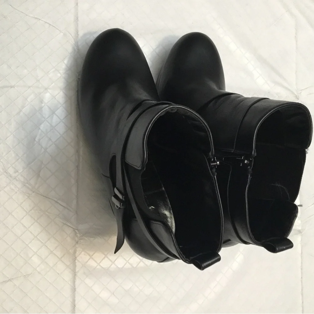 Women's Black Ankle Boots - Sleek Zip-Up Style